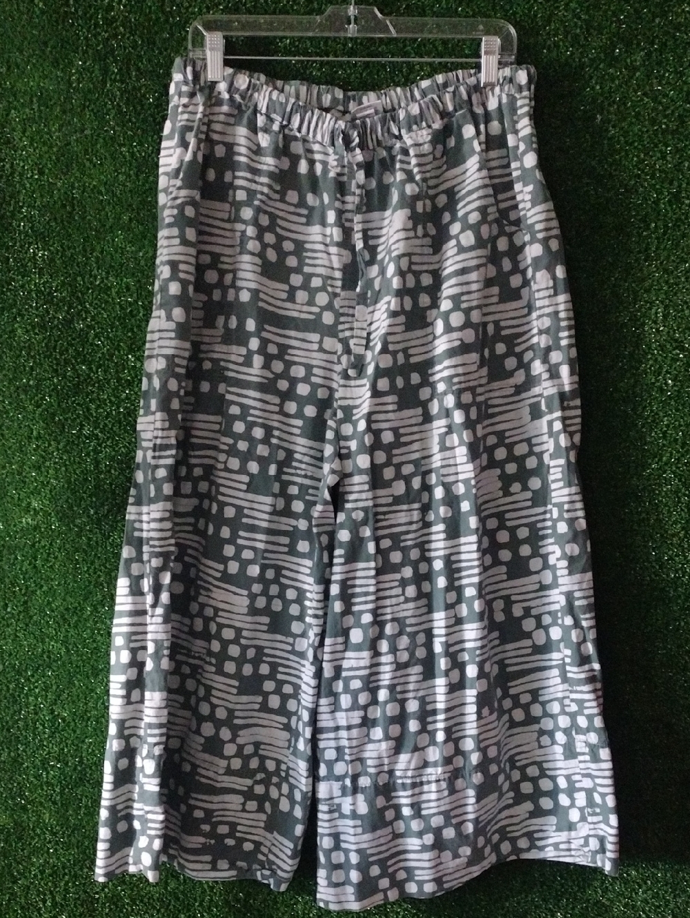 Wide Leg Printed Pants - Gray & White